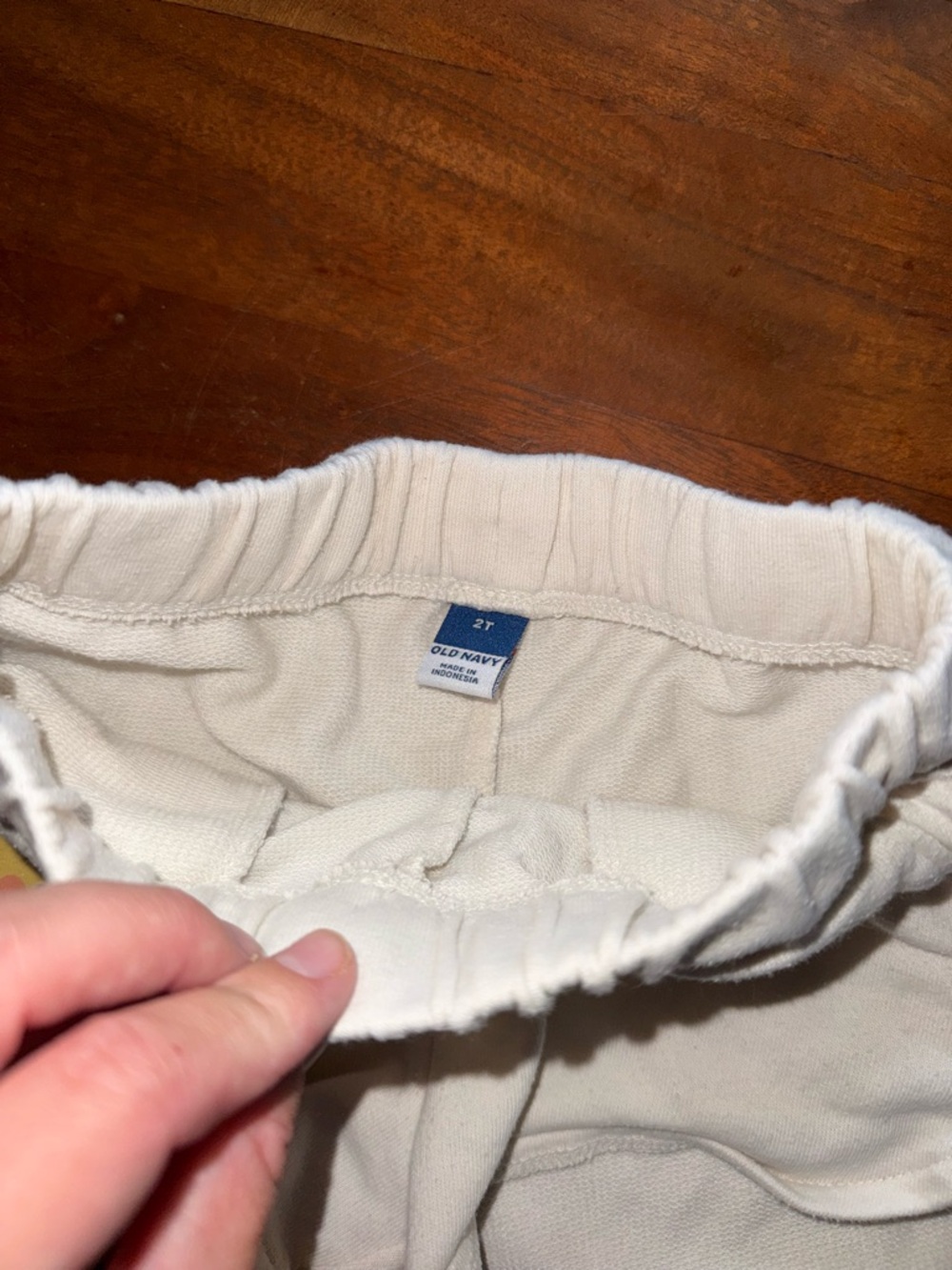 Old Navy White Shorts with‎ Colorful Smiley Flower - Picture 2 of 2